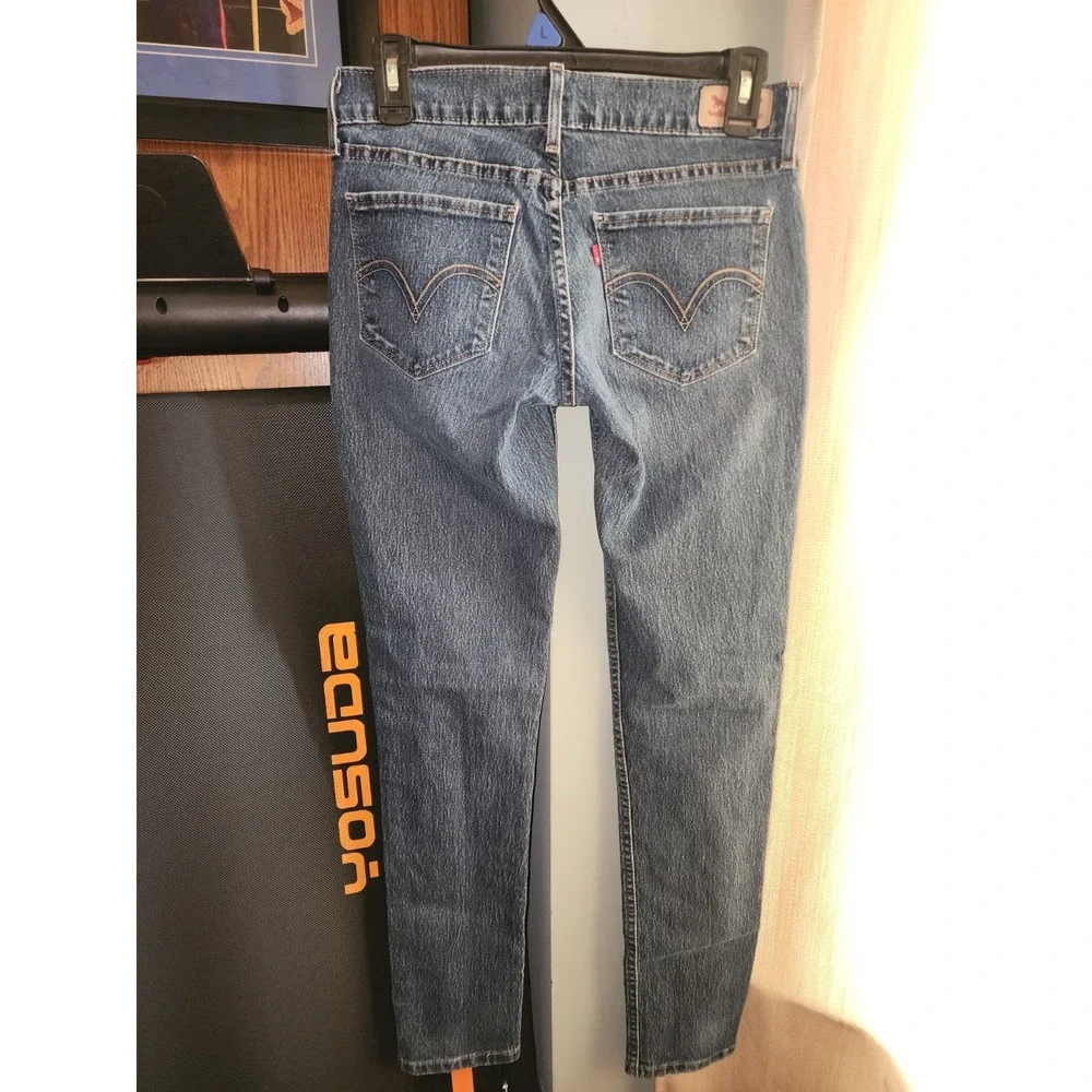 Levi Strauss Signature Women's Jeans, Size  (26x32), Mid-Rise, Skinny Fit